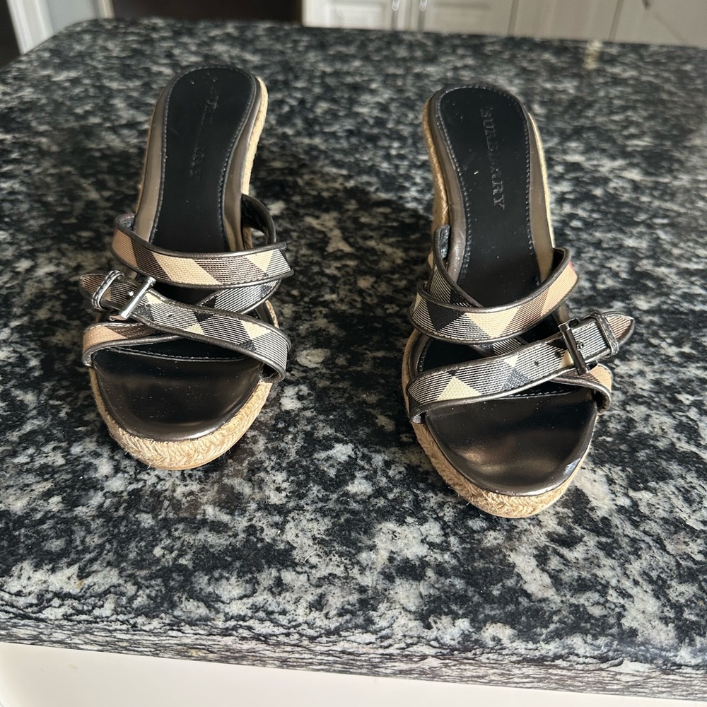Burberry shoes. Mink condition